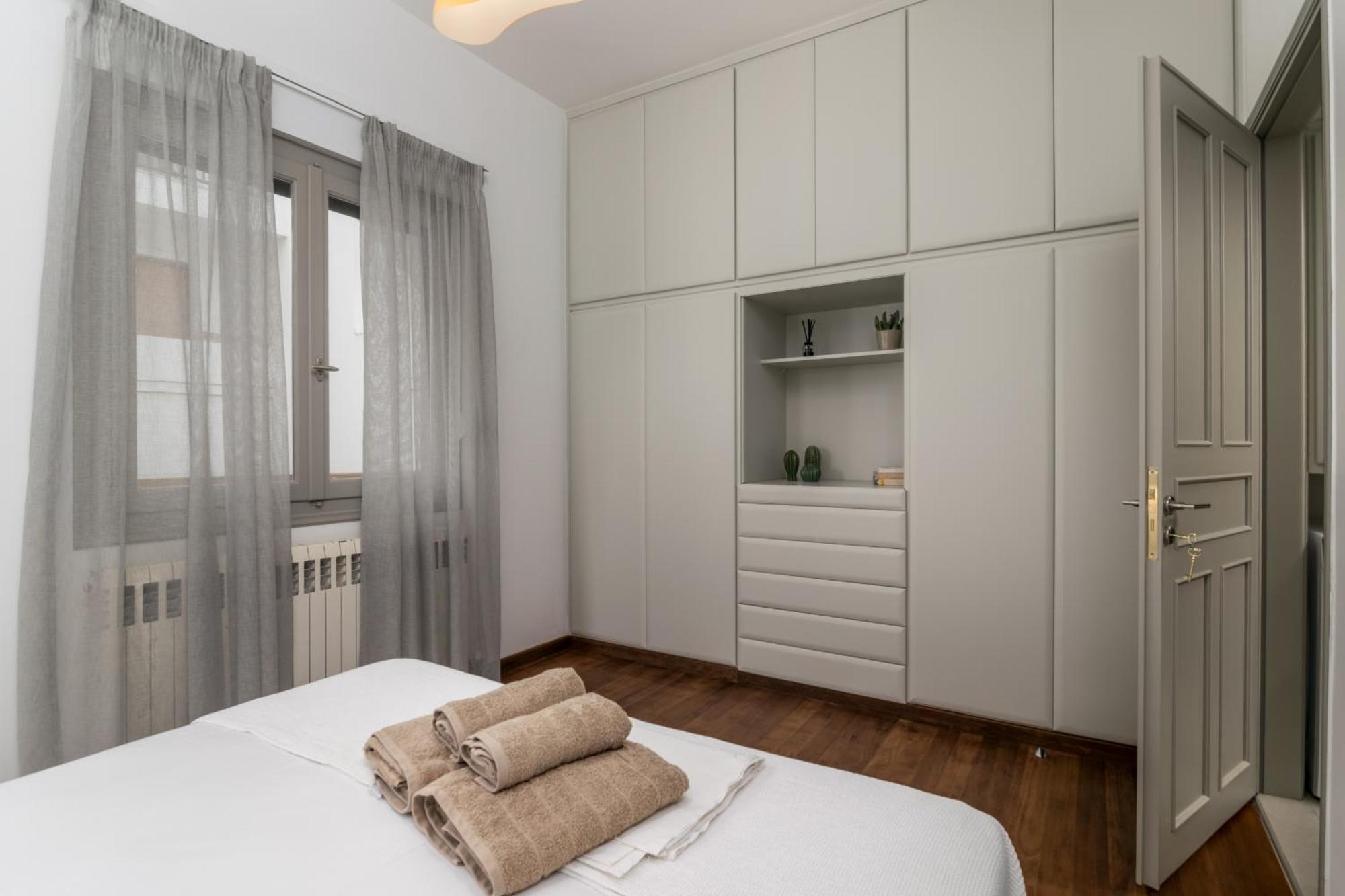 Areti'S Milos Guesthouses Adamantas  ภายนอก รูปภาพ
