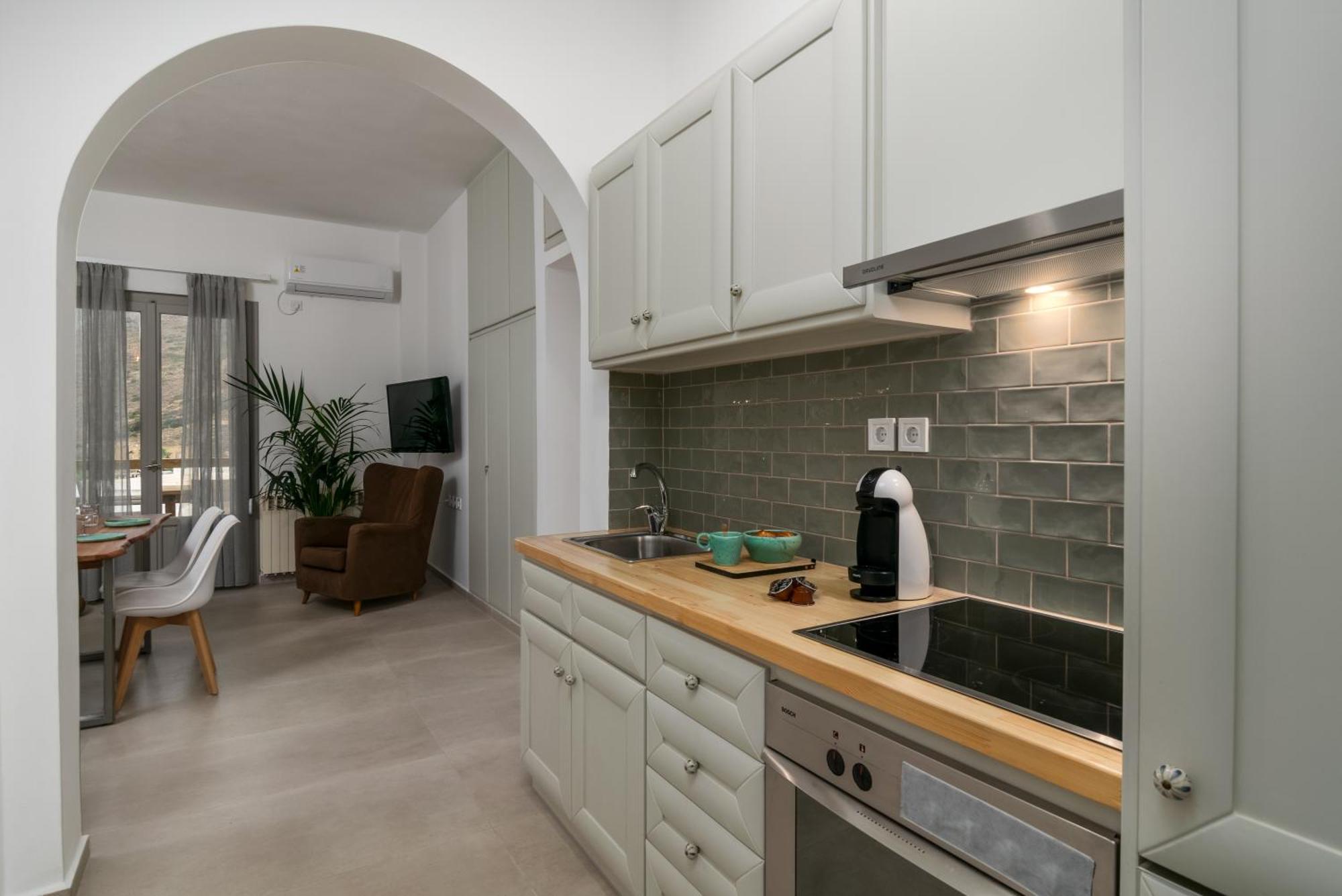 Areti'S Milos Guesthouses Adamantas  ภายนอก รูปภาพ